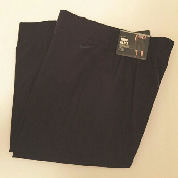 Nike bliss capri