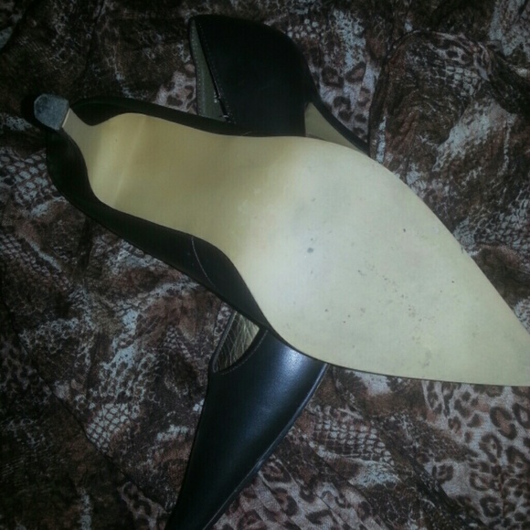 Shoes - Picture 3 of 4