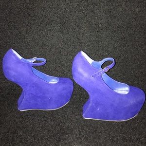 Blue vintage heels