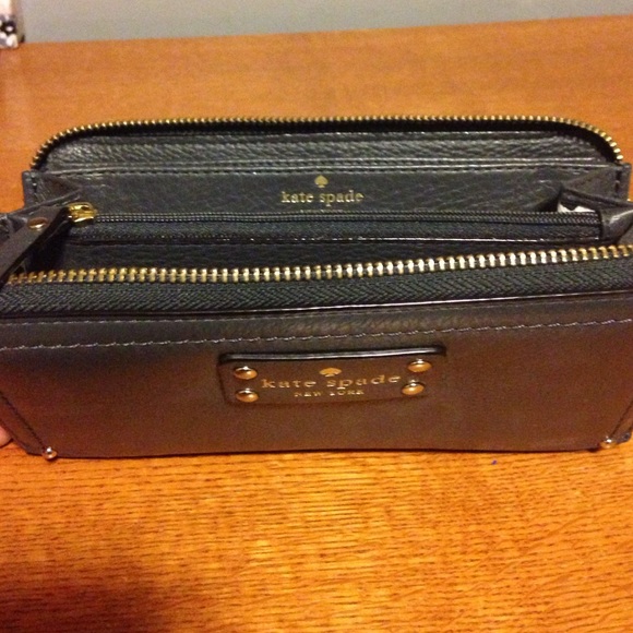 Kate Spade Neda Wallet - Picture 2 of 3