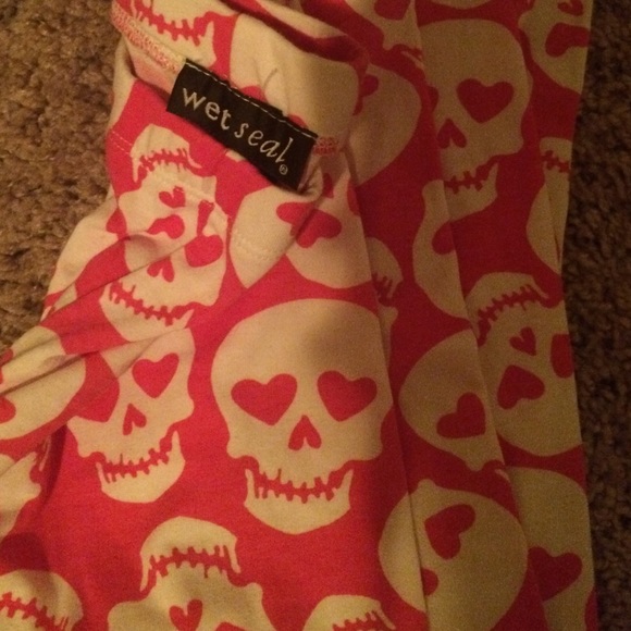 skull leggings