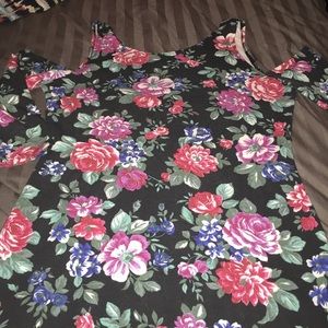 Floral open shoulders dress