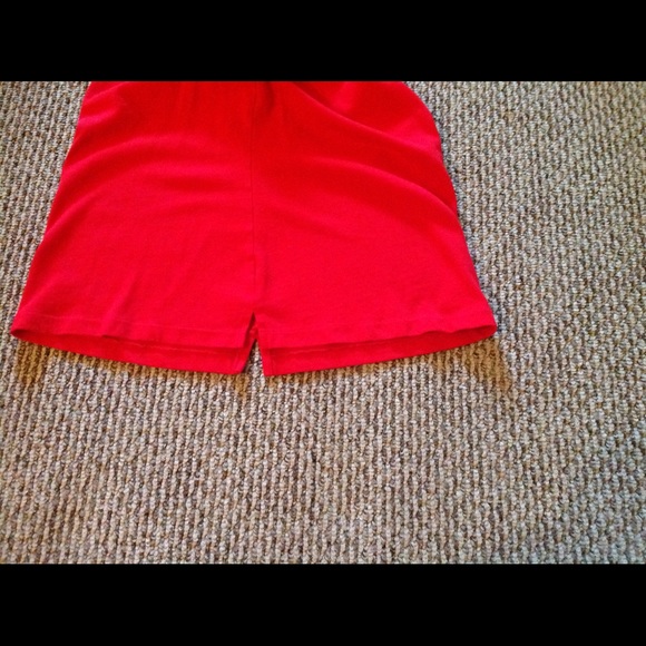Red top - Picture 3 of 4