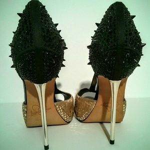 Sam Edelman spiky black and gold heel