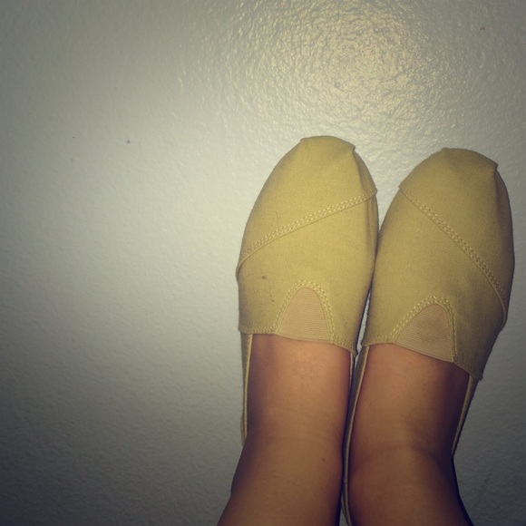 Canvas Shoes