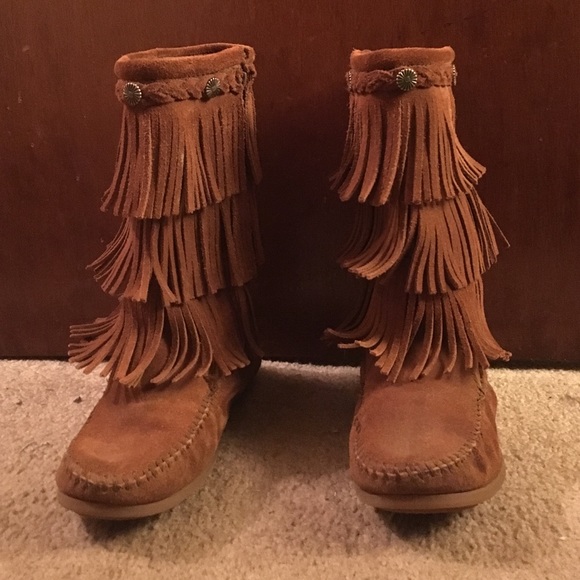 KIDS Minnetonka Size 4