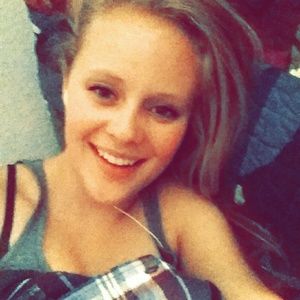 Meet your Posher, Kendra