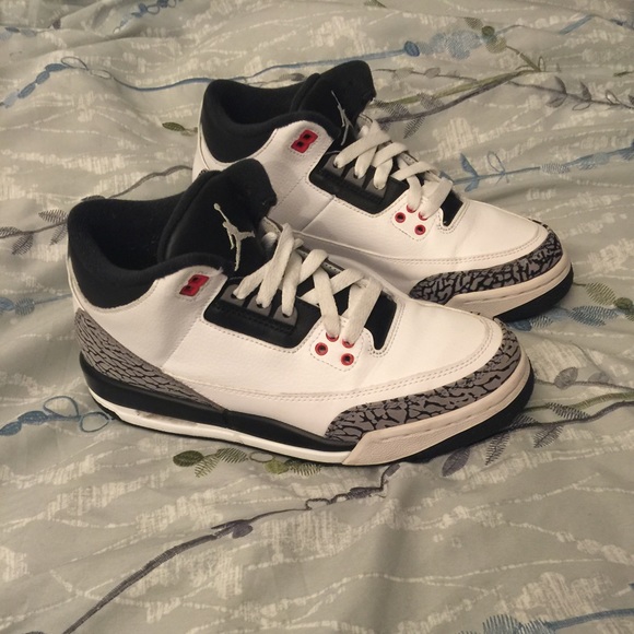 Jordan 3s white/black-wlf grey-infrrd23 ,size:6.5y - Picture 1 of 2