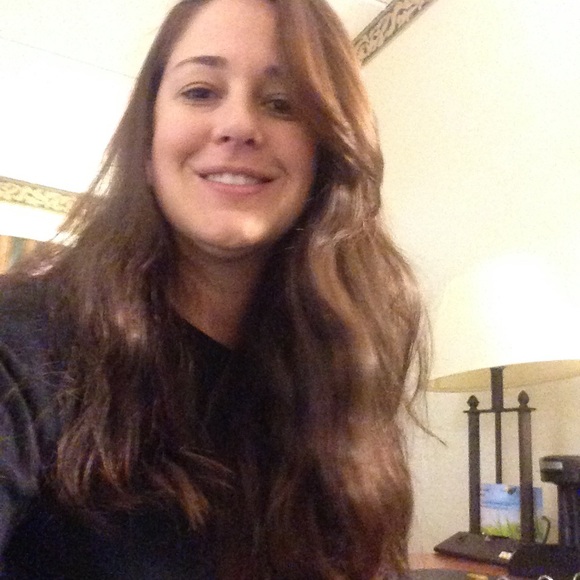 Meet your Posher, Fatima