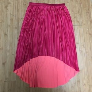Pleated high low hem skirt