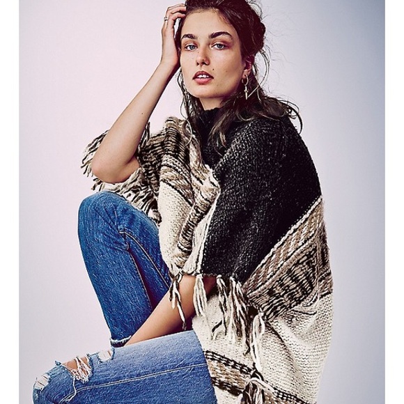 Free People Sweater Poncho - Picture 2 of 3