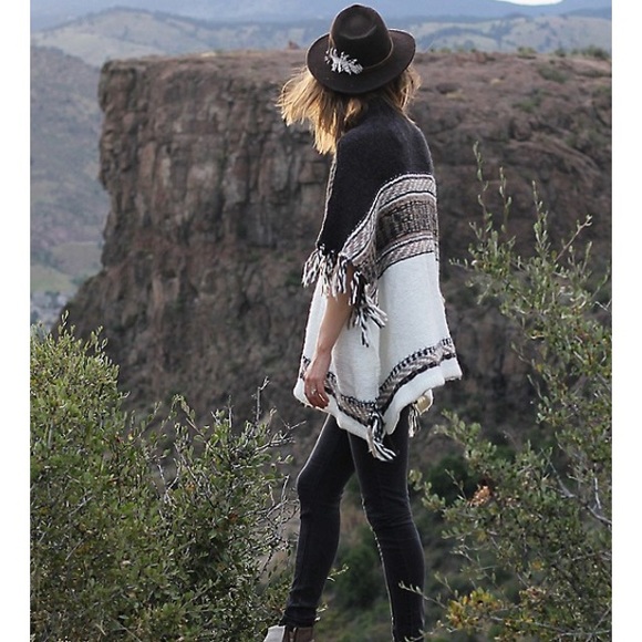 Free People Sweater Poncho - Picture 3 of 3