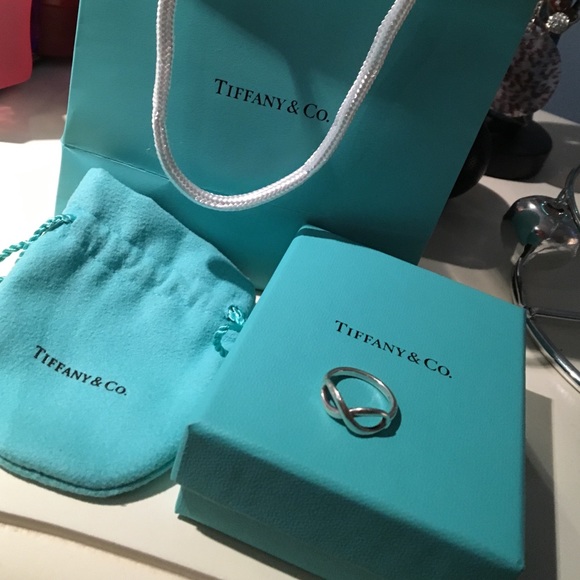 ❤️ SALE❤️Tiffany & Co infinity ring