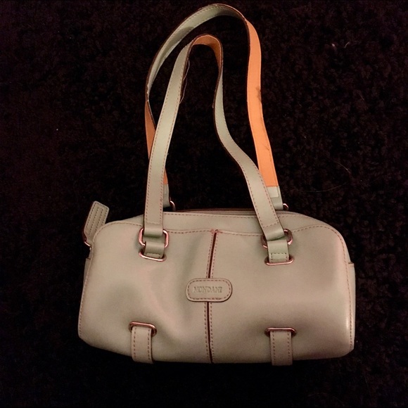 VINTAGE Mondani New York purse