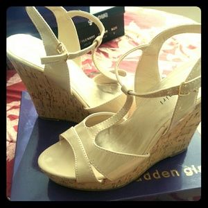 Nude wedges