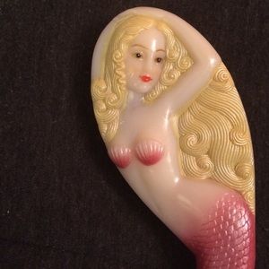 Unique Mermaid Hairbrush