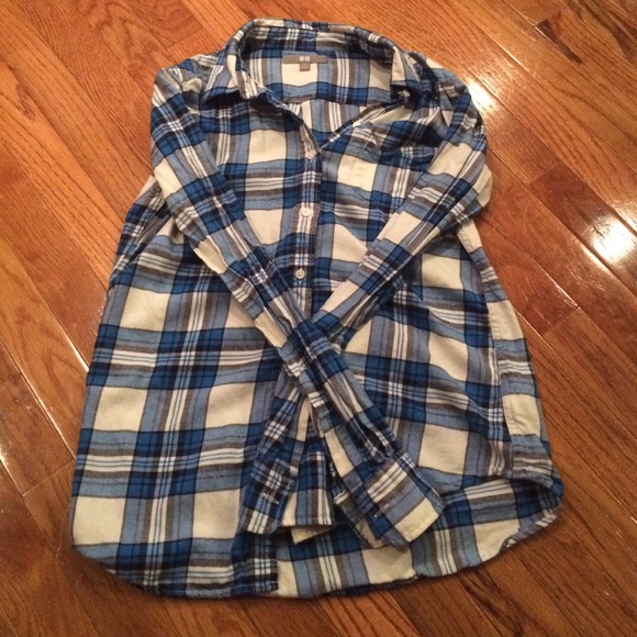 UNIQLO women's flannel button down 👚