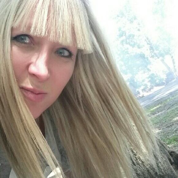 Meet your Posher, Sherry - Picture 2 of 2