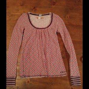 Cute long sleeve Billabong T-shirt