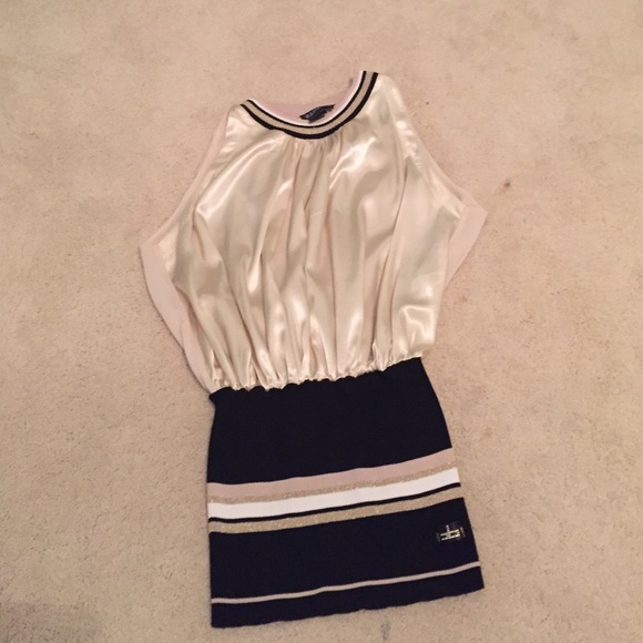 Beautiful dressy blouse!!