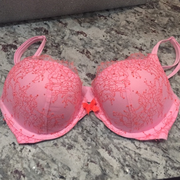 VS very sexy push up with embellishment - Picture 2 of 4