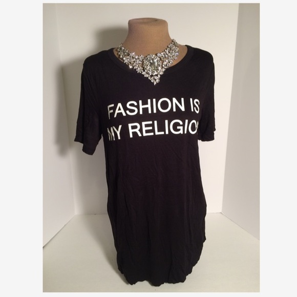 Black short sleeve Tshirt