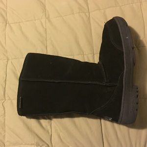 Black Bearpaw boots rubber bottom