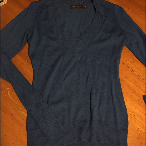 Moreno v neck sweater shirt blue limited