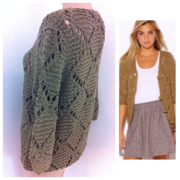 Adorable crocheted sweater. - Picture 2 of 3