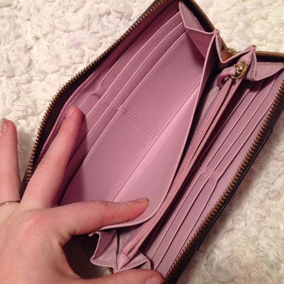 Authentic Brown Coach Wallet w/ Purple Lining - Picture 2 of 4