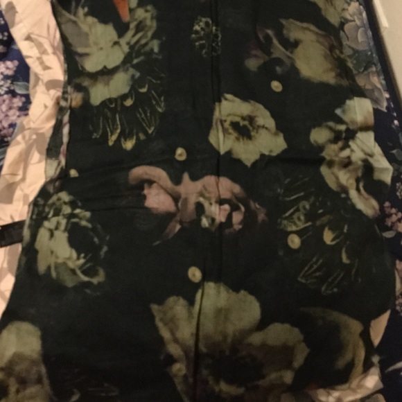 Black floral and skull scarf 🌷🌸💀