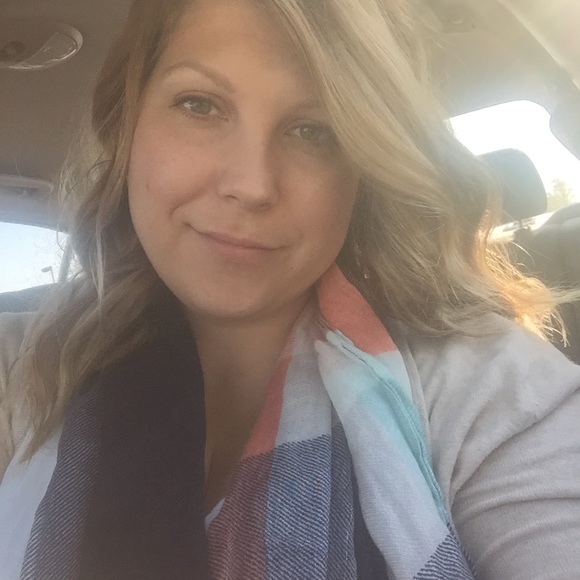 Meet your Posher, Amber - Picture 1 of 1