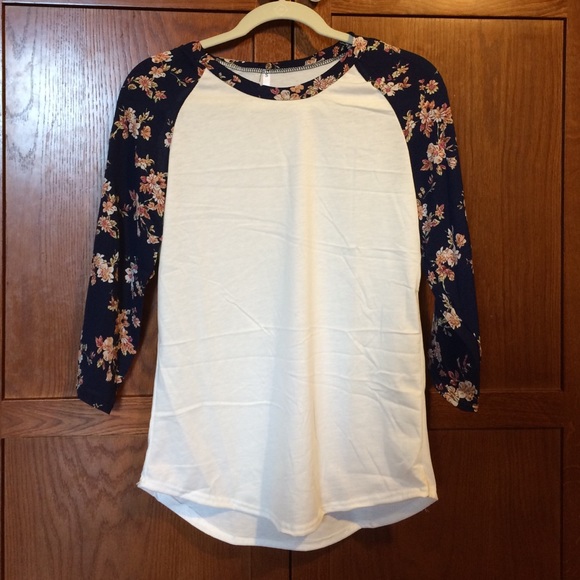 New 3/4 Sleeve Fall Casual Top ❤️ - Picture 2 of 4