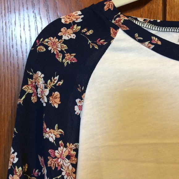 New 3/4 Sleeve Fall Casual Top ❤️ - Picture 3 of 4