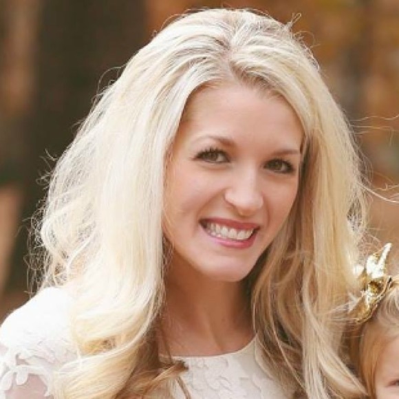 Meet your Posher, Rachel - Picture 1 of 1