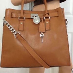 Micheal Kors large Hamilton camel shoulder bag.