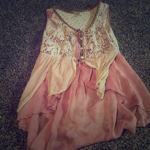 Gimmicks button vest