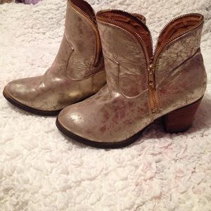 Vanity Gold Boots