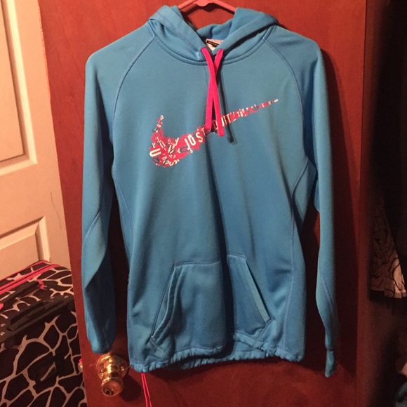 Nike Tops - Nike sweatshirt Nike Tops - Nike sweatshirt