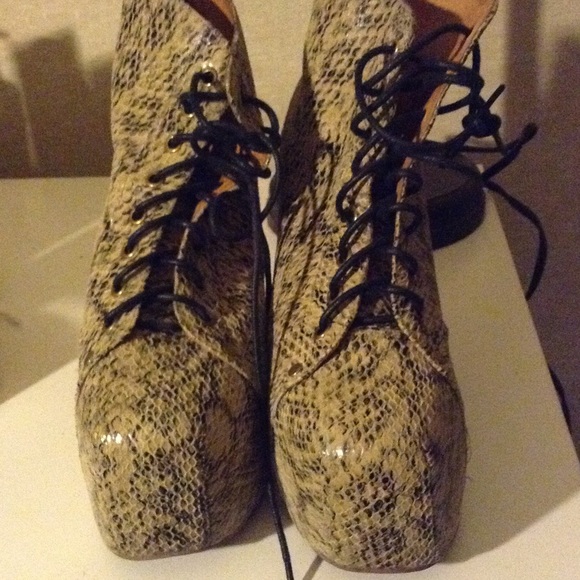 Fun, Python-Print Platform Booties - Picture 2 of 4