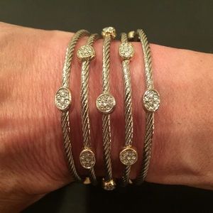 Pretty silver bracelet