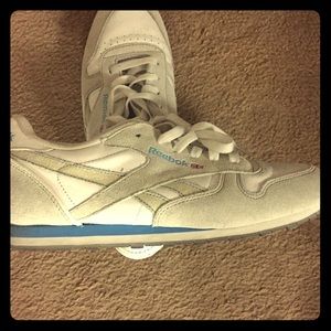 FINAL SALE - Reebok classics