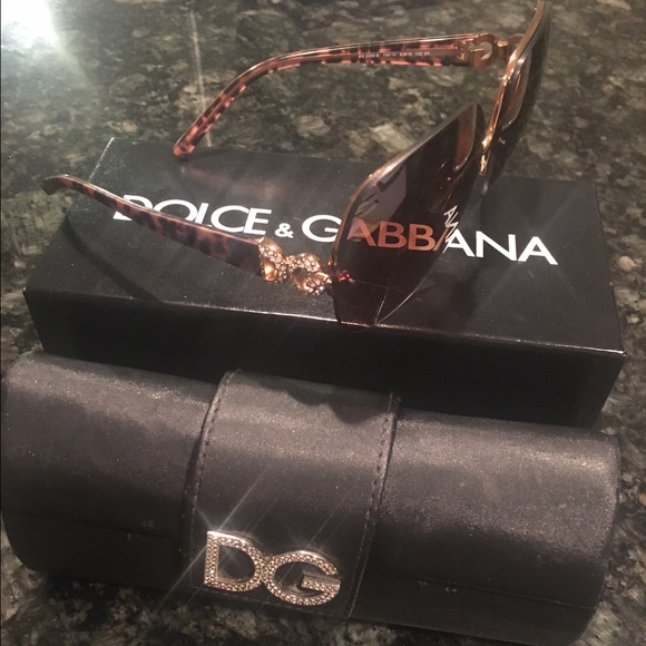 Sunglasses - Picture 2 of 3