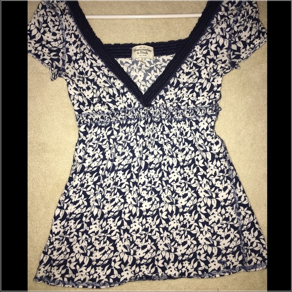 Abercrombie & Fitch Floral Tee