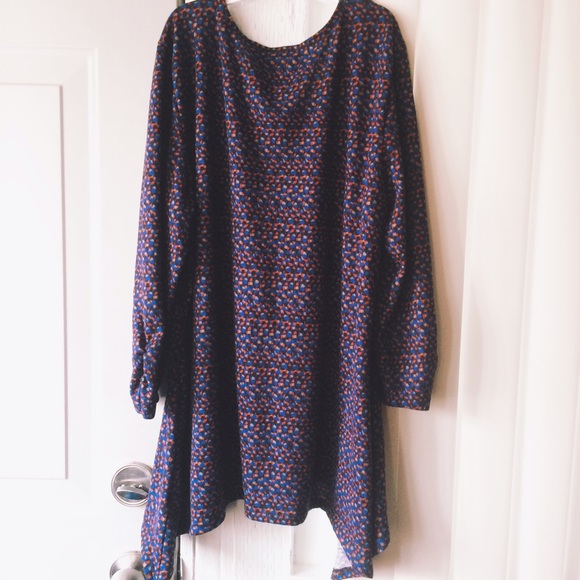 Cute top - Picture 2 of 3