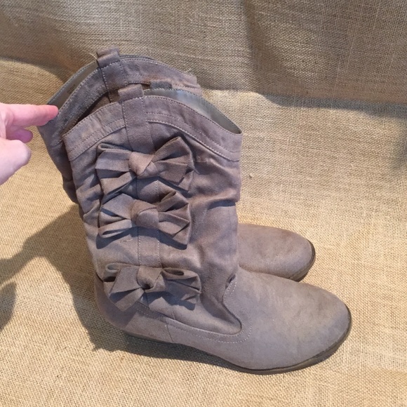 Kenzie Girl size 7 boots