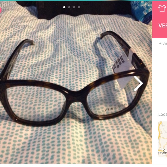 A brand new pair of Versace glasses - Picture 1 of 4