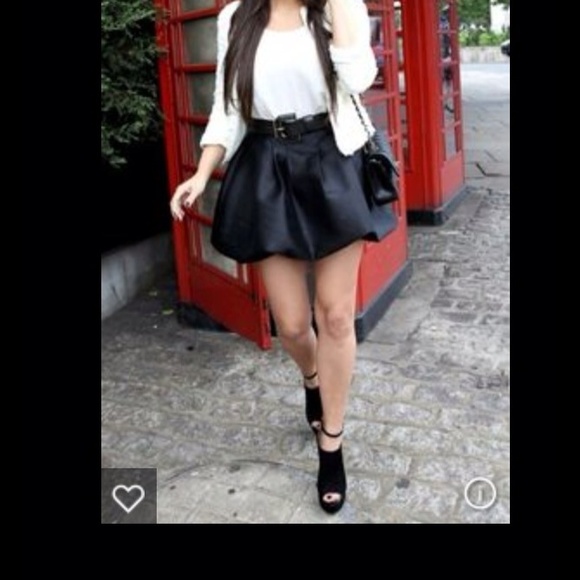 Dresses & Skirts - Get the look!!!  Ballon mini skirt