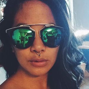 Meet your Posher, Linda