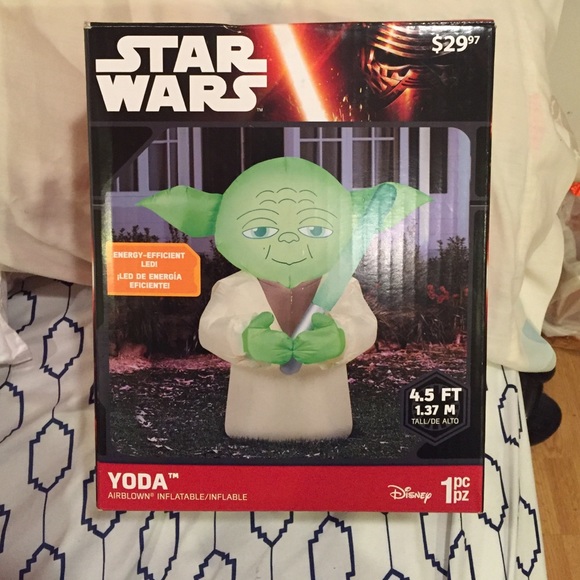 Star Wars inflatable Yoda